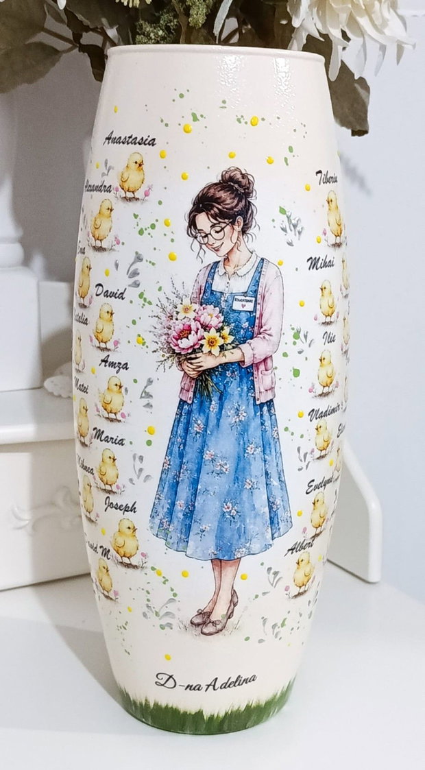 Vază personalizată pentru Grupa Boboceilor/Puișorilor
