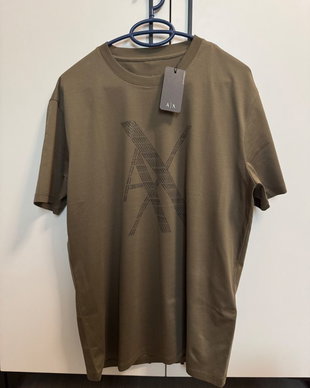 Tricou