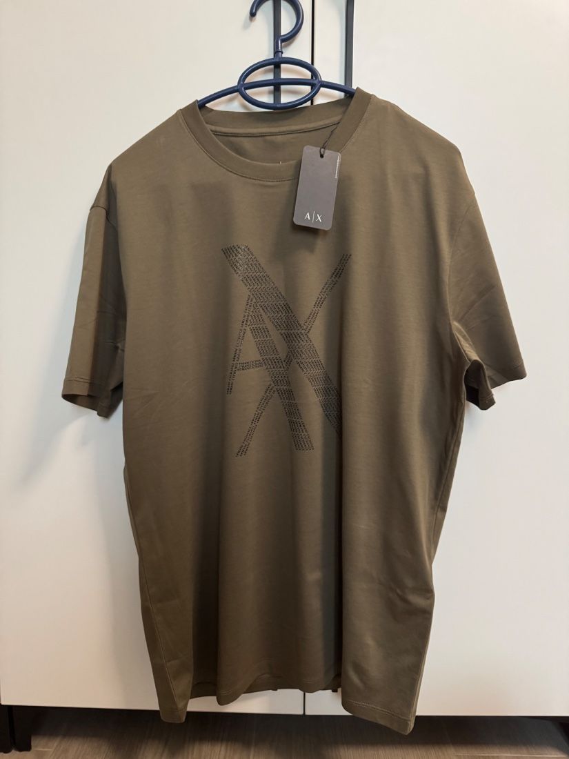 Tricou