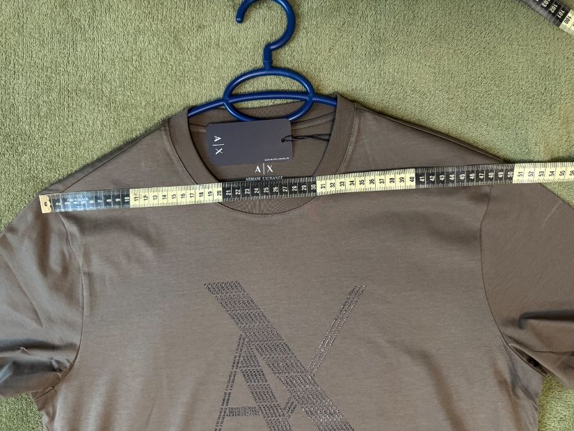 Tricou