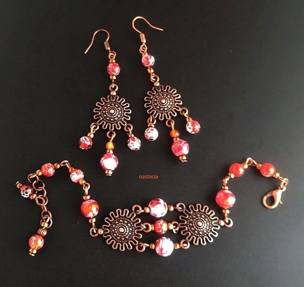 set antichizat  dantelat  cu agate