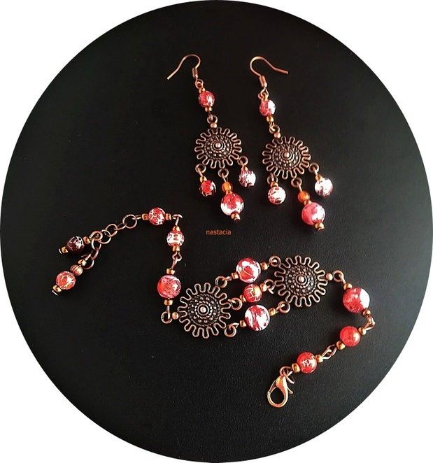 set antichizat  dantelat  cu agate