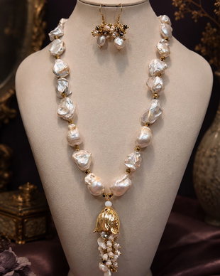 SET ~SILENT ELEGANCE~perle baroc,hematit,,perle cultură,accesorii metalice placate cu aur și inox auriu