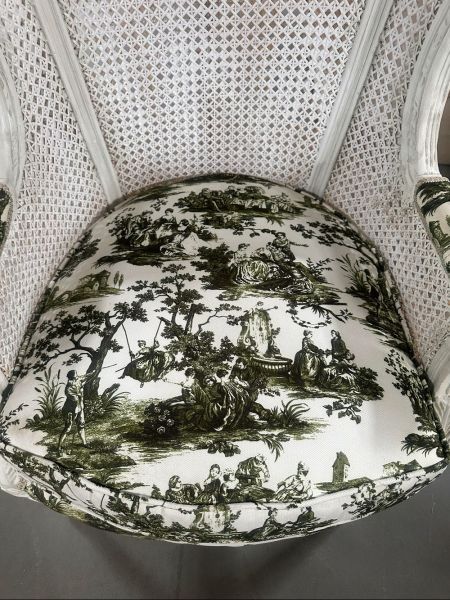 Fotoliu baroc din lemn masiv alb cu tapiterie bleu cu desene gri