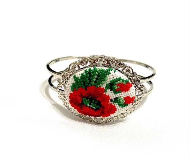 Bratara Bangle cu broderie manuala
