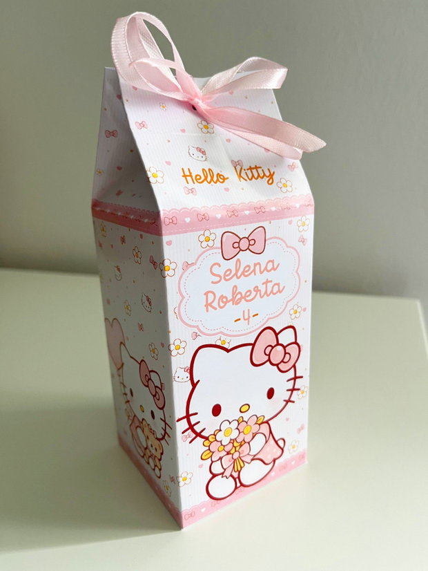 Cutii Hello Kitty personalizate