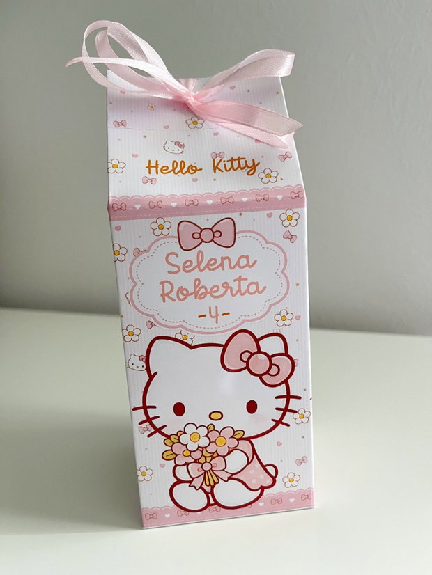 Cutii Hello Kitty personalizate