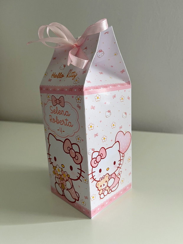 Cutii Hello Kitty personalizate