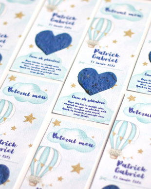 Marturie plantabila - semn de carte - hartie manuala plantabila cu seminte si petale de flori