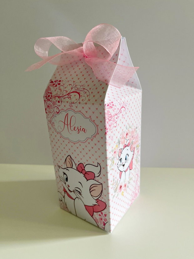 Cutii Pisicuța Marie personalizate