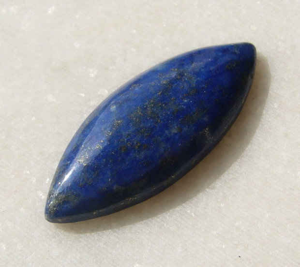 Lapis lazuli cabochon aprox 40x16x5 mm