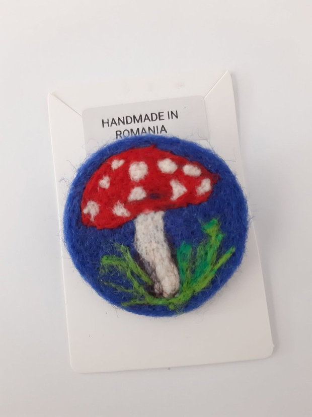 Brosa Ciupercuta Handmade din Lana Impaslita