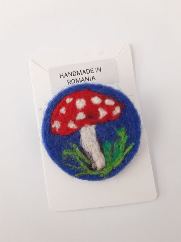 Brosa Ciupercuta Handmade din Lana Impaslita