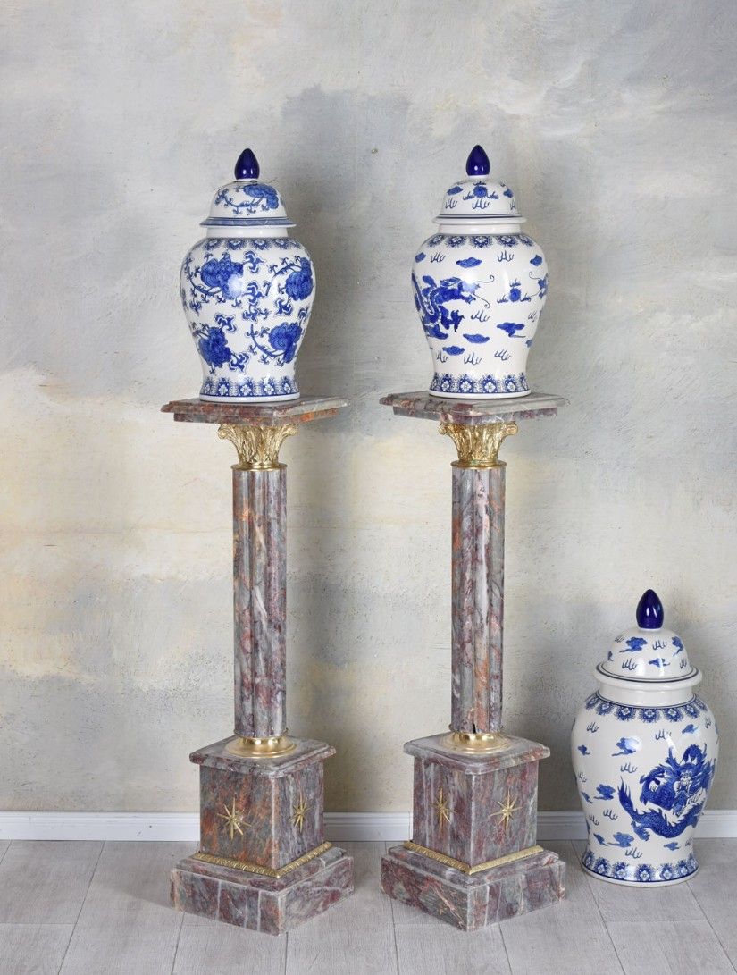 Set doua piedestaluri baroc din marmura