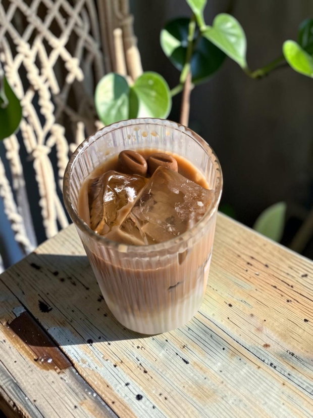 Lumânare Artizanală Ice Coffee, Ceară Soia și Gel, Aromă Cafea, 13 cm