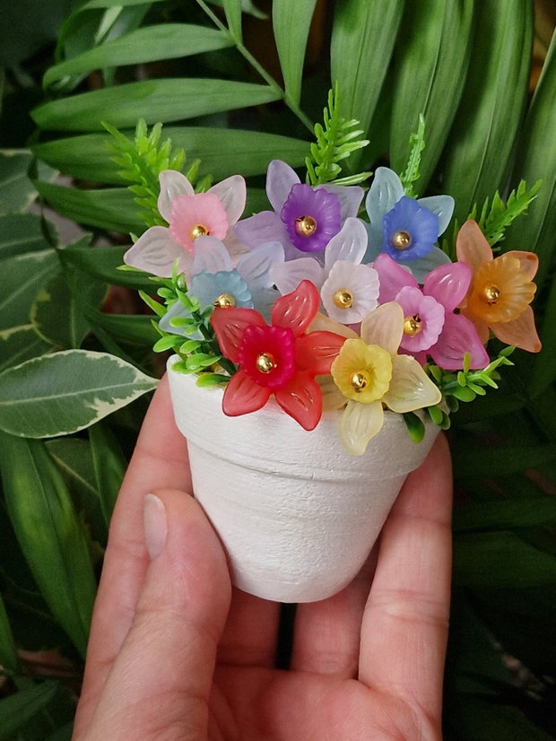 Ghiveci de flori pastel