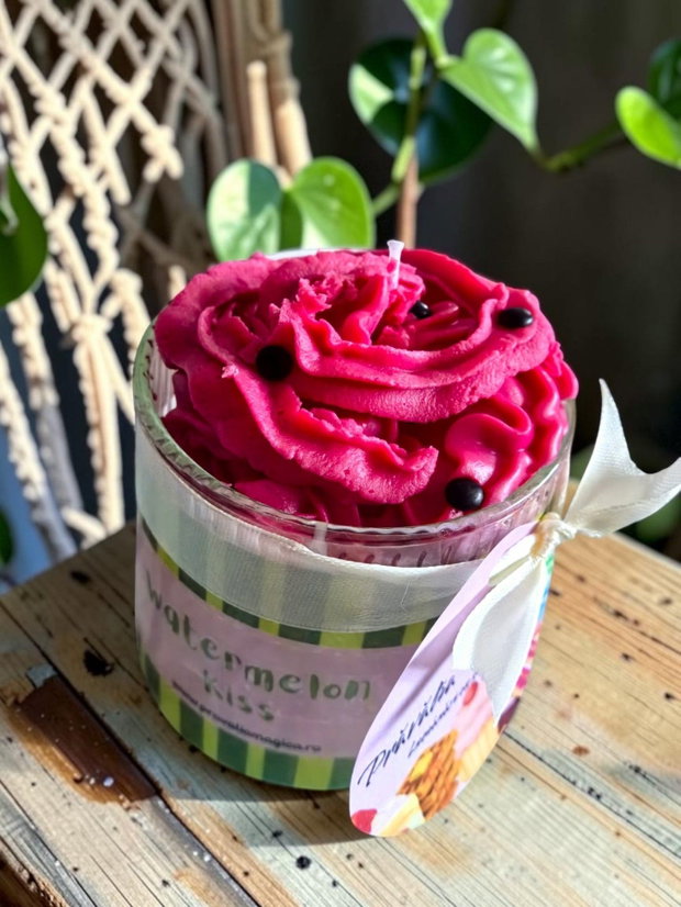 Lumânare Artizanală Watermelon Kiss, Ceară Soia 300g, Aromă Pepene Roșu