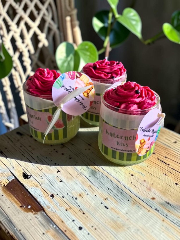 Lumânare Artizanală Watermelon Kiss, Ceară Soia 300g, Aromă Pepene Roșu