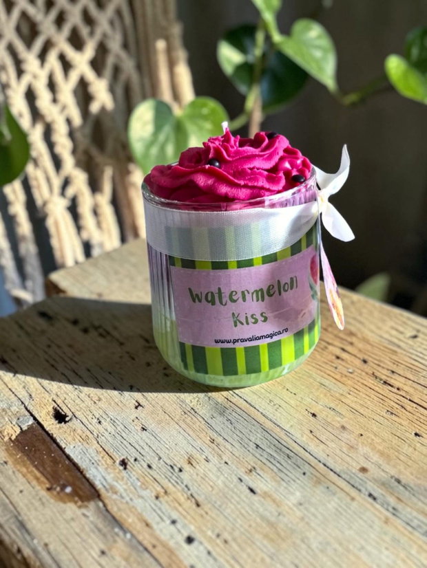Lumânare Artizanală Watermelon Kiss, Ceară Soia 300g, Aromă Pepene Roșu