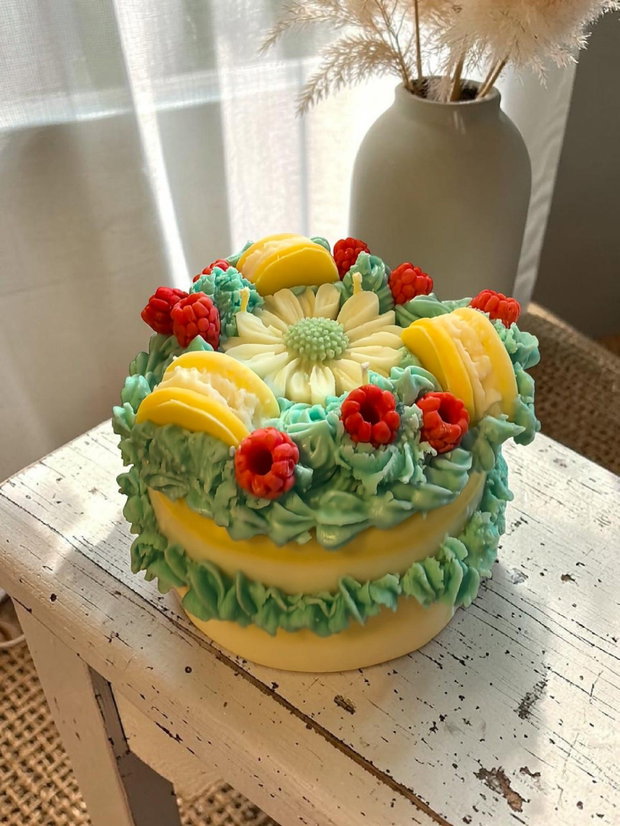 Lumânare Artizanală Tip Tort, Ceară Soia 500g, Bergamotă și Lime