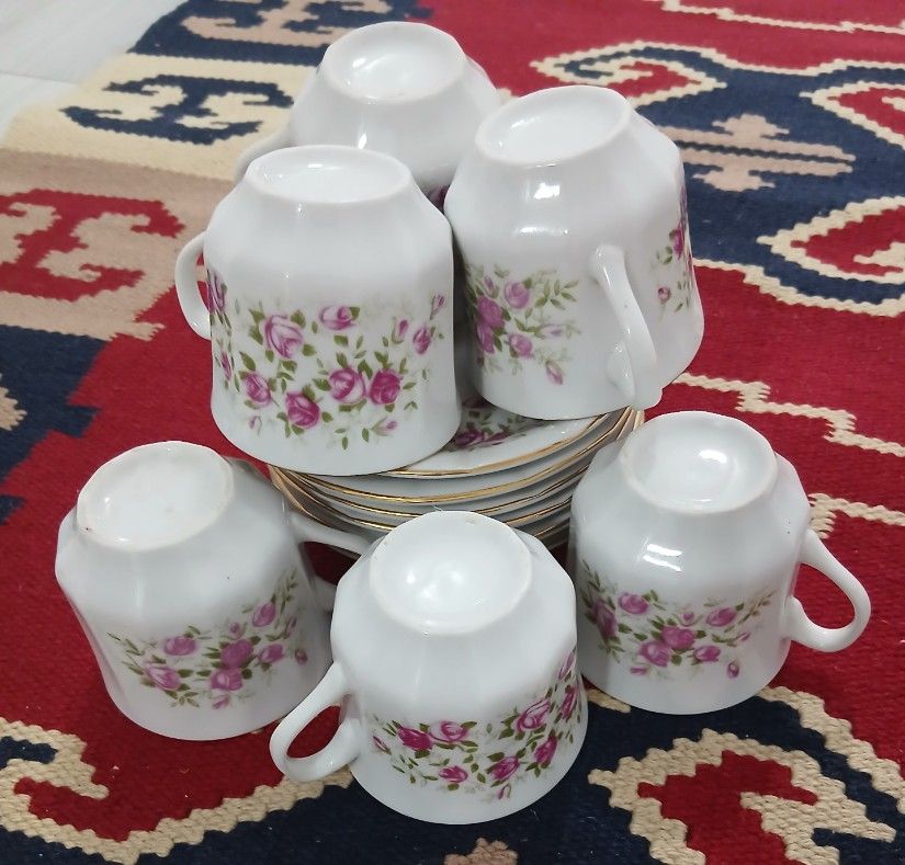 Set servire Vintage 6 Cești Cafea/Ceai din Porțelan