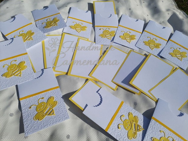 Invitatii albinute