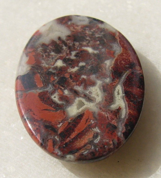 Jasp rosu cabochon aprox 30x20.5x5 mm