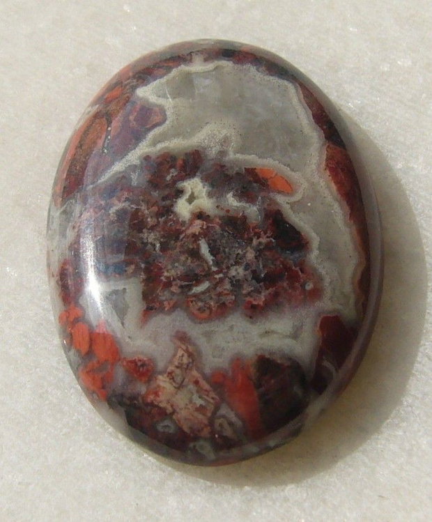 Jasp rosu cabochon aprox 30x20.5x5 mm