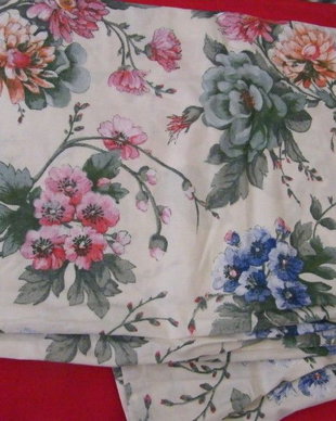 Noua-draperie cu flori