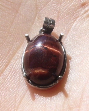 Ochi de taur cabochon in rama de argint .925 rodiat