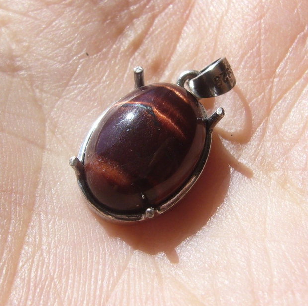 Ochi de taur cabochon in rama de argint .925 rodiat