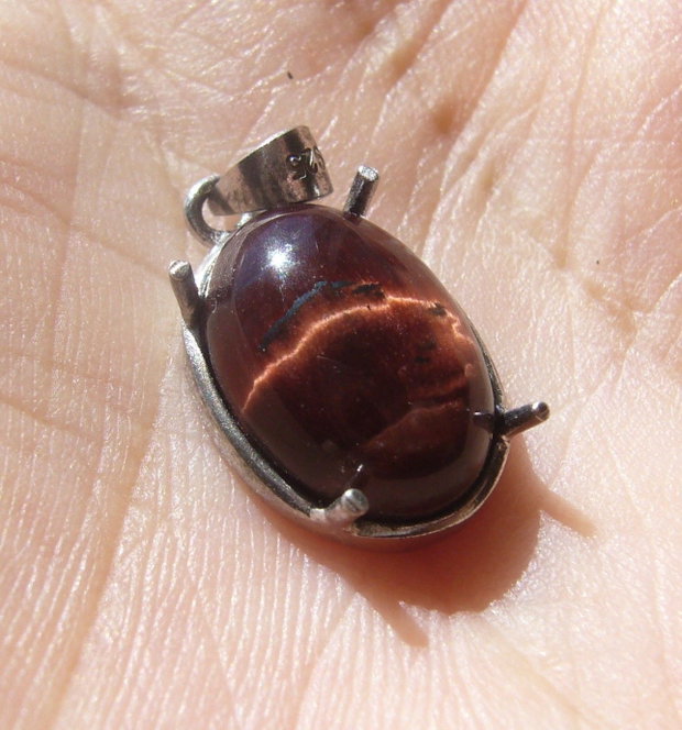Ochi de taur cabochon in rama de argint .925 rodiat