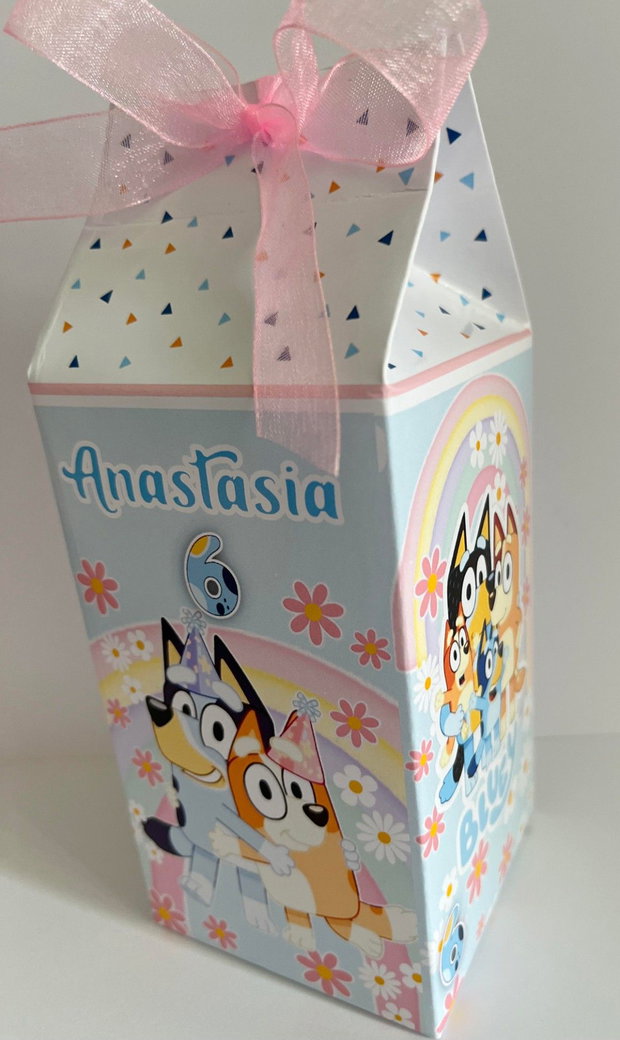 Cutii din carton personalizate Bluey cu nume și vârstă