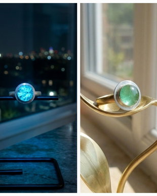 Inel unicat cu cabochon in forma de floare bleu vert din sticla fuzionata fosforescenta