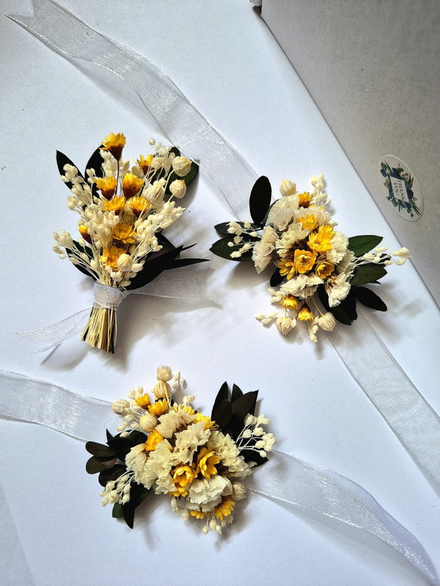 Cocarde Cavaleri de Onoare , Invitați Nuntă ( Flori de pus în piept , Butoniere ) , Brățări domnișoare de Onoare - flori naturale uscate și stabilizate , Alb - Peach / Somon - Verde