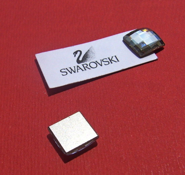 (2 bucati) Swarovski Elements Cabochon carré CRYSTAL 10mm