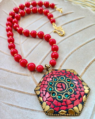 Colier Nepalez coral & perle de Mallorca rosii