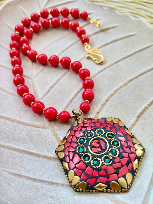 Colier Nepalez coral & perle de Mallorca rosii