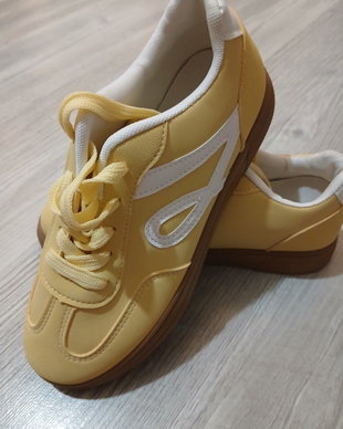 Adidasi dama 38 (24 cm int)
