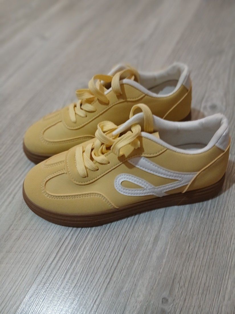 Adidasi dama 38 (24 cm int)