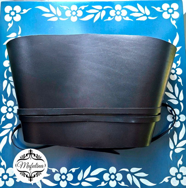 Accesoriu tip corset din piele