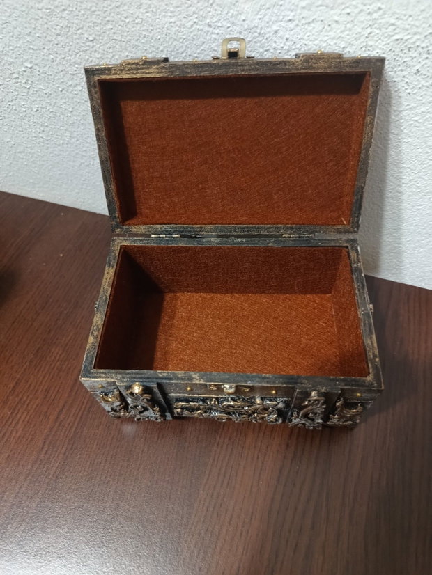 Caseta bijuterii din lemn,stil vintage din lemn