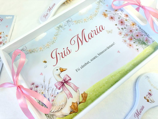 Set aniversar personalizat 1 anisor - Gâsca fericită - Tavita mot si accesorii