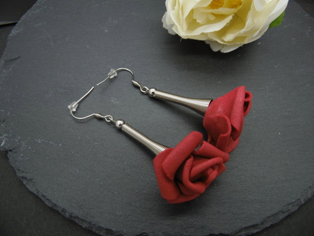 Cercei handmade statement unicat -flori - foamiran (cod856)