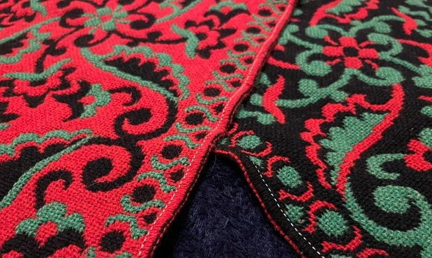 Eșarfă Jacquard reversibilă vintage 100% lână - roșu, negru, verde, popular slav