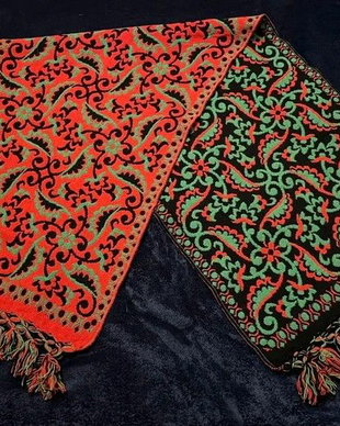 Eșarfă Jacquard reversibilă vintage 100% lână - roșu, negru, verde, popular slav