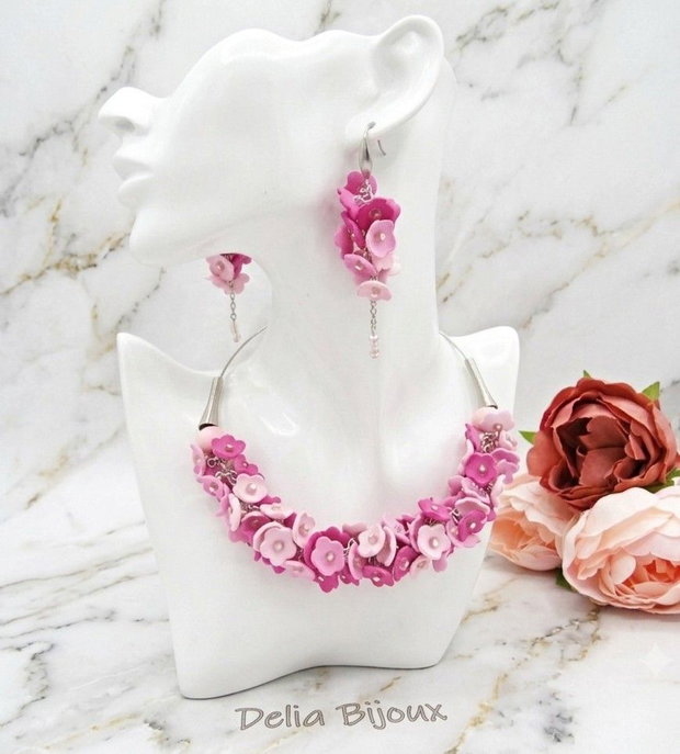 Set Bijuterii Pink Blossom Colier la baza gâtului și Cercei (cod1462)