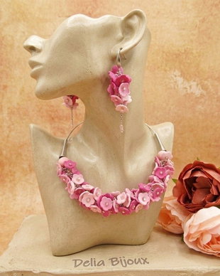 Set Bijuterii Pink Blossom  Colier la baza gâtului și Cercei (cod1462)