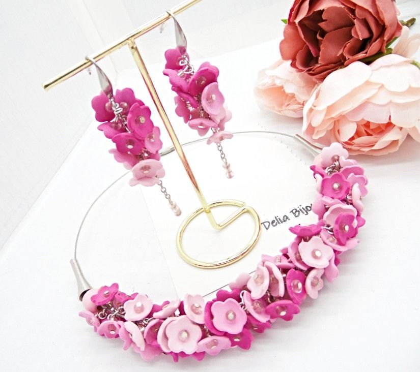 Set Bijuterii Pink Blossom Colier la baza gâtului și Cercei (cod1462)