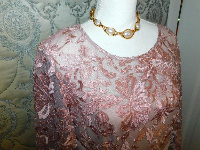 Tinuta de seara, rochie lunga, dantela , captusita , masura 44